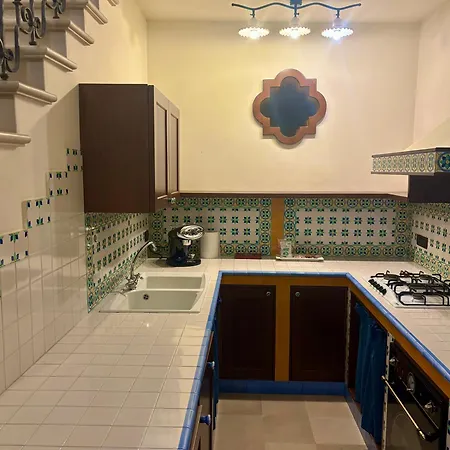 La Dimora Dei Baroni Bed and breakfast 3*